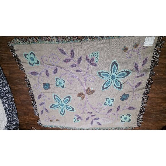 Eighth Generation Sarah Agaton Howes Tapestry Woodland Floral Throw Blanket 60 x - Picture 4 of 6